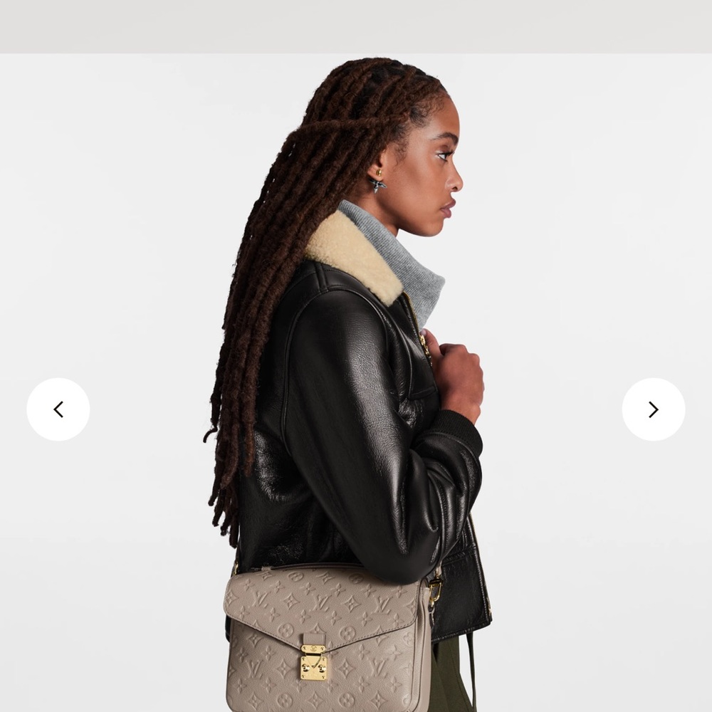 Brand new with tags, receipt,dust bag and box LV Pochette Métis turtledove